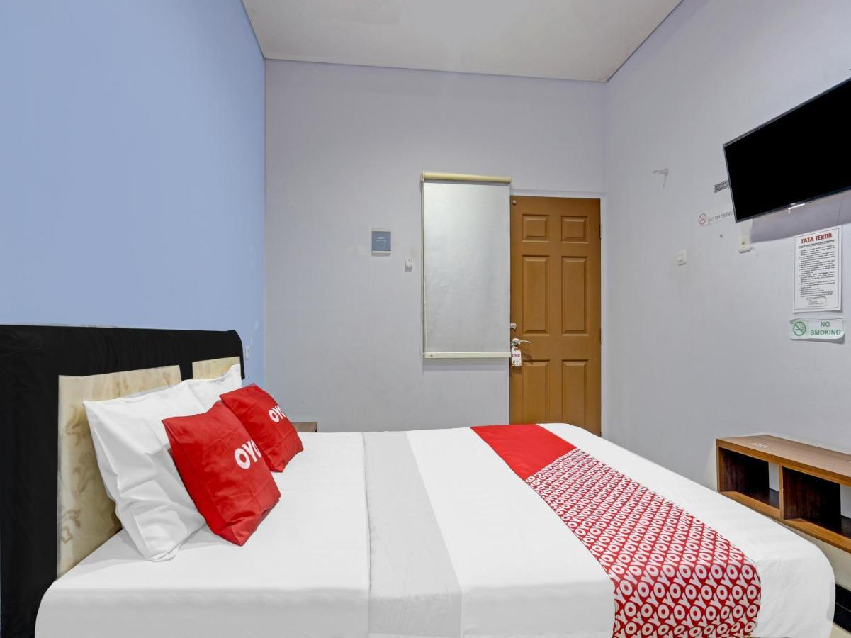 Oyo 90553 Arteri Guest House เซอมารัง ภายนอก รูปภาพ