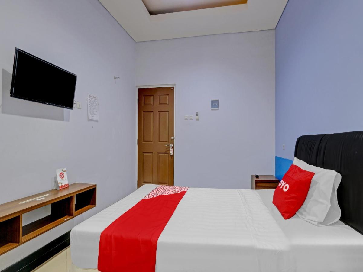 Oyo 90553 Arteri Guest House เซอมารัง ภายนอก รูปภาพ