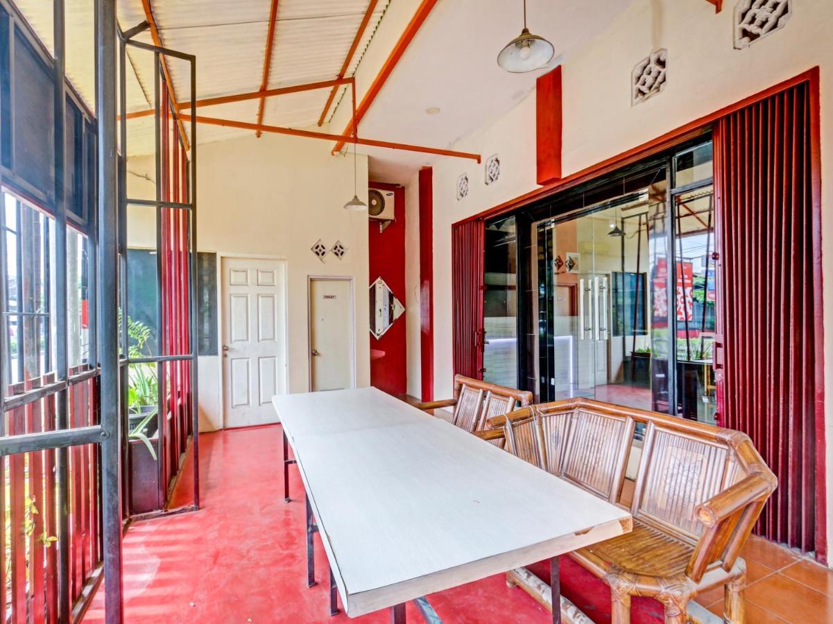 Oyo 90553 Arteri Guest House เซอมารัง ภายนอก รูปภาพ