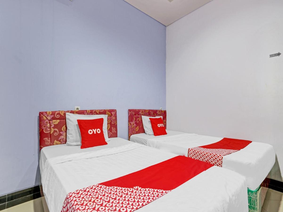 Oyo 90553 Arteri Guest House เซอมารัง ภายนอก รูปภาพ