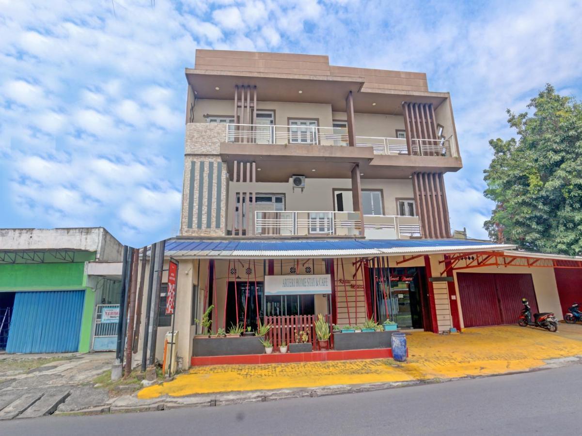 Oyo 90553 Arteri Guest House เซอมารัง ภายนอก รูปภาพ