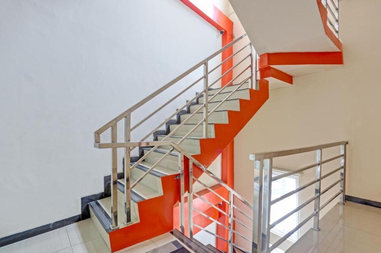 Oyo 90553 Arteri Guest House เซอมารัง ภายนอก รูปภาพ