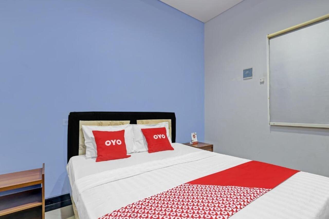 Oyo 90553 Arteri Guest House เซอมารัง ภายนอก รูปภาพ